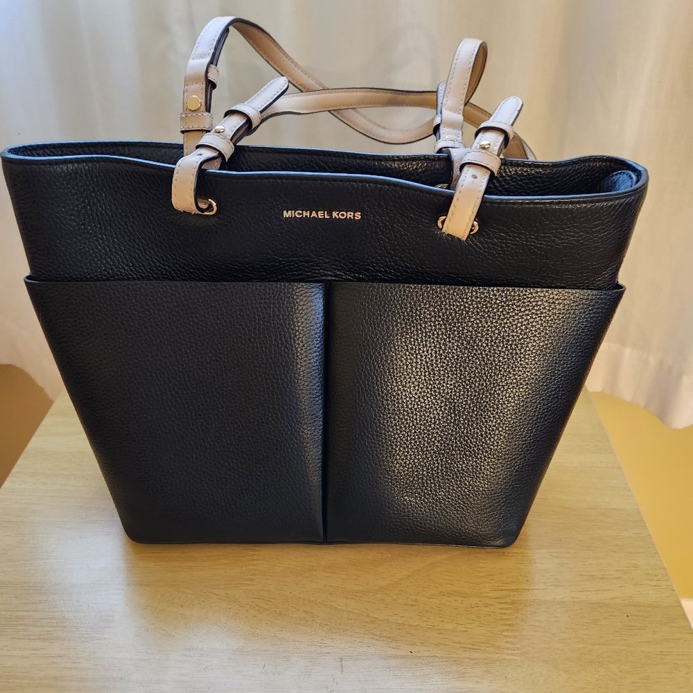 Michael Kors Bedford Black/Tan Medium Pebbled Leather Tote Bag
